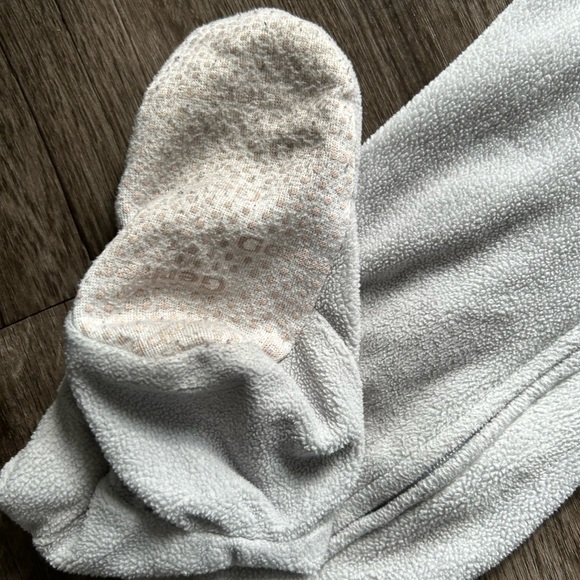 Gerber Kids Tractor Footie Pajama Set. 🚜 - Picture 7 of 8